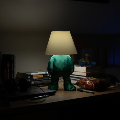 Φωτιστικό Γραφείου "Ανθρωπάκι" – Minimalist 3D Printed Companion Light