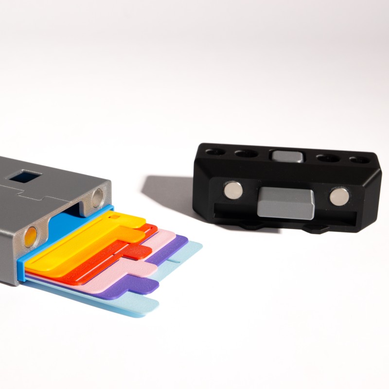 3D Organizer Γραφείου USB Stick – Μαγνητική Βάση για Στυλό, Σημειώσεις & Κρυφό Αποθηκευτικό Χώρο