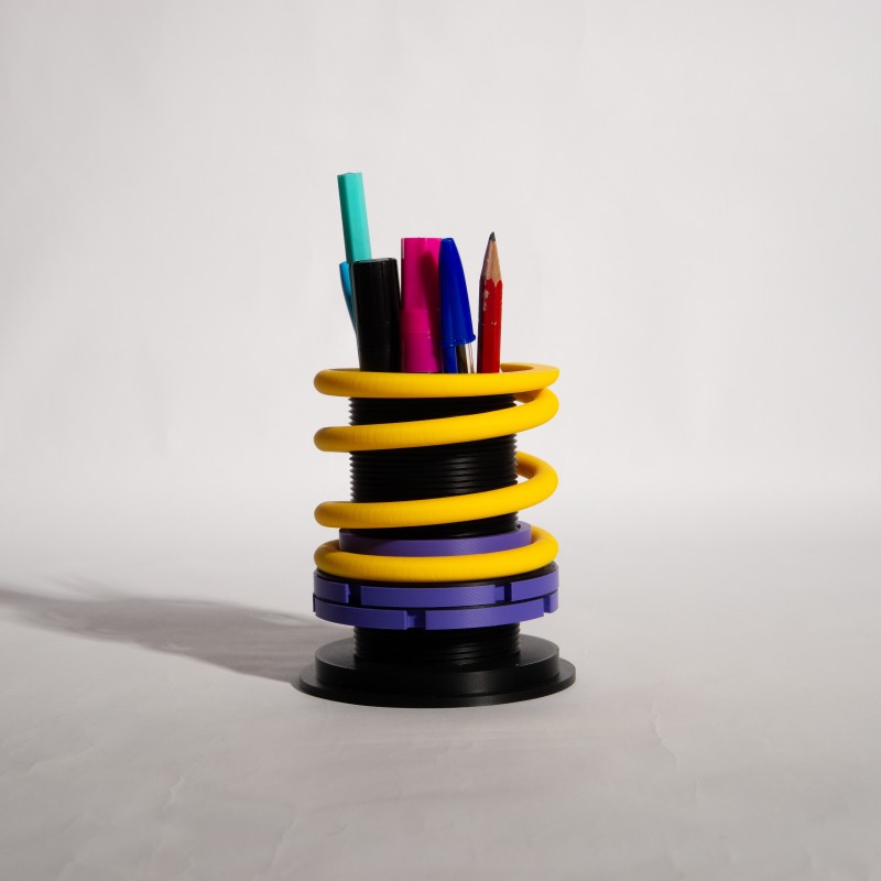 Coilover Μολυβοθήκη – 3D Printed Διακοσμητικό Γραφείου