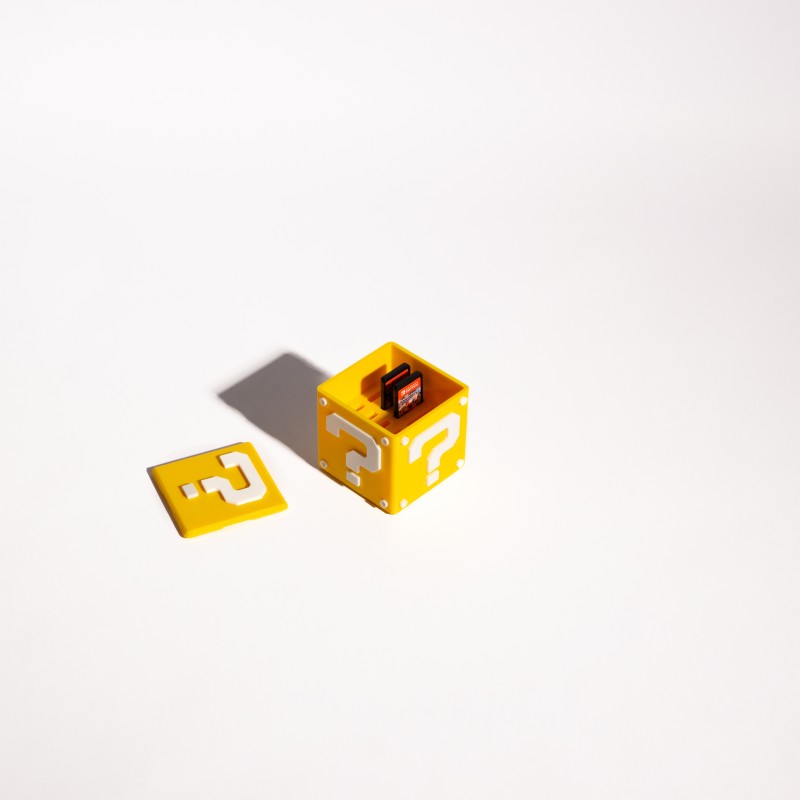 Θήκη για καρτες Super Mario Question Block για Nintendo Switch – Χωρητικότητα 10 Καρτών